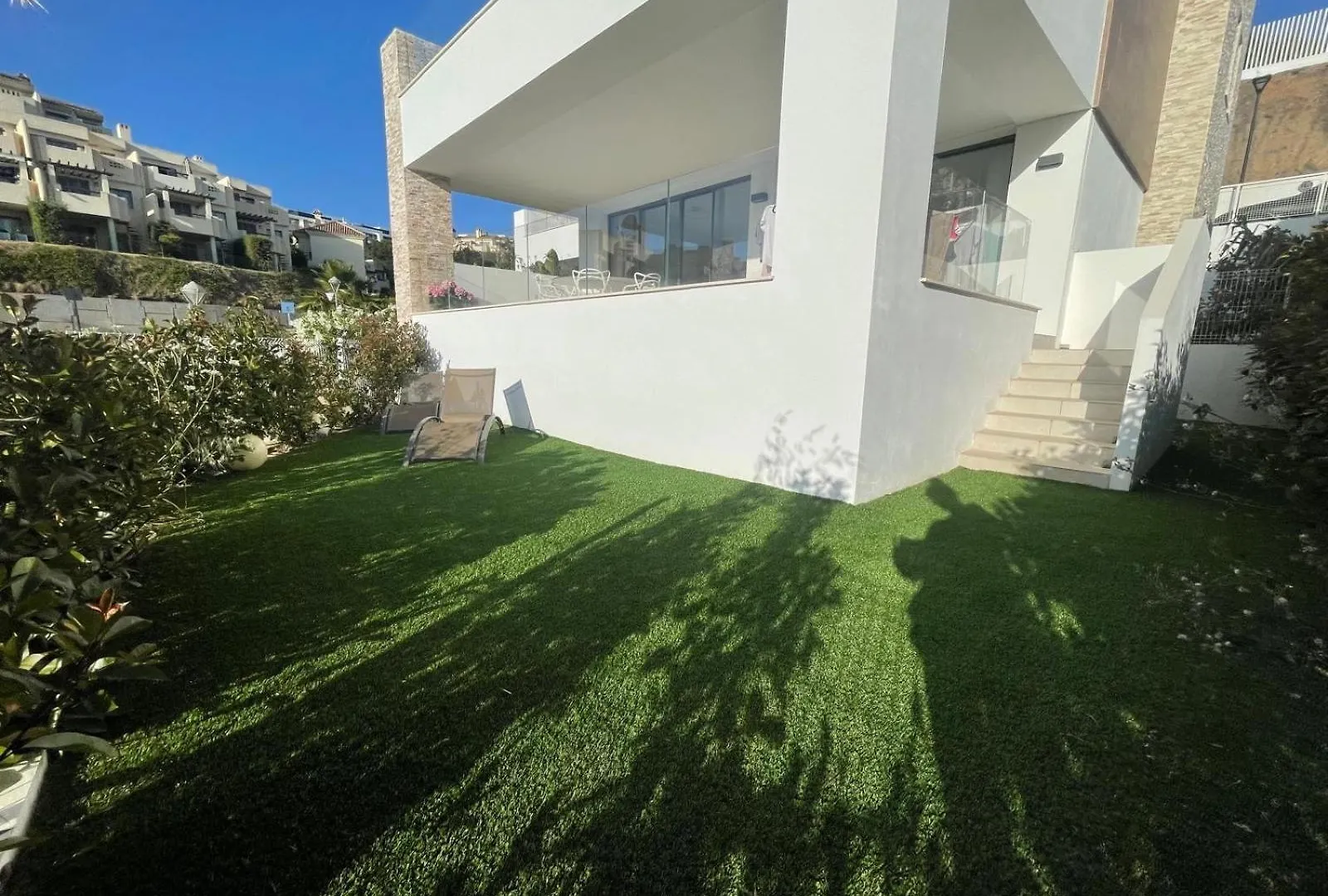 Apartamento Con Jardin En Cabopino Artola Homes Marbella Spain