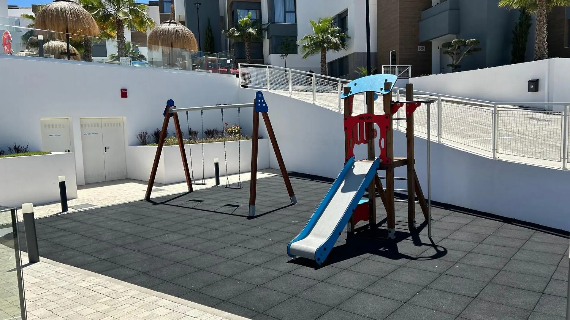 Apartamento Con Jardin En Cabopino Artola Homes Marbella